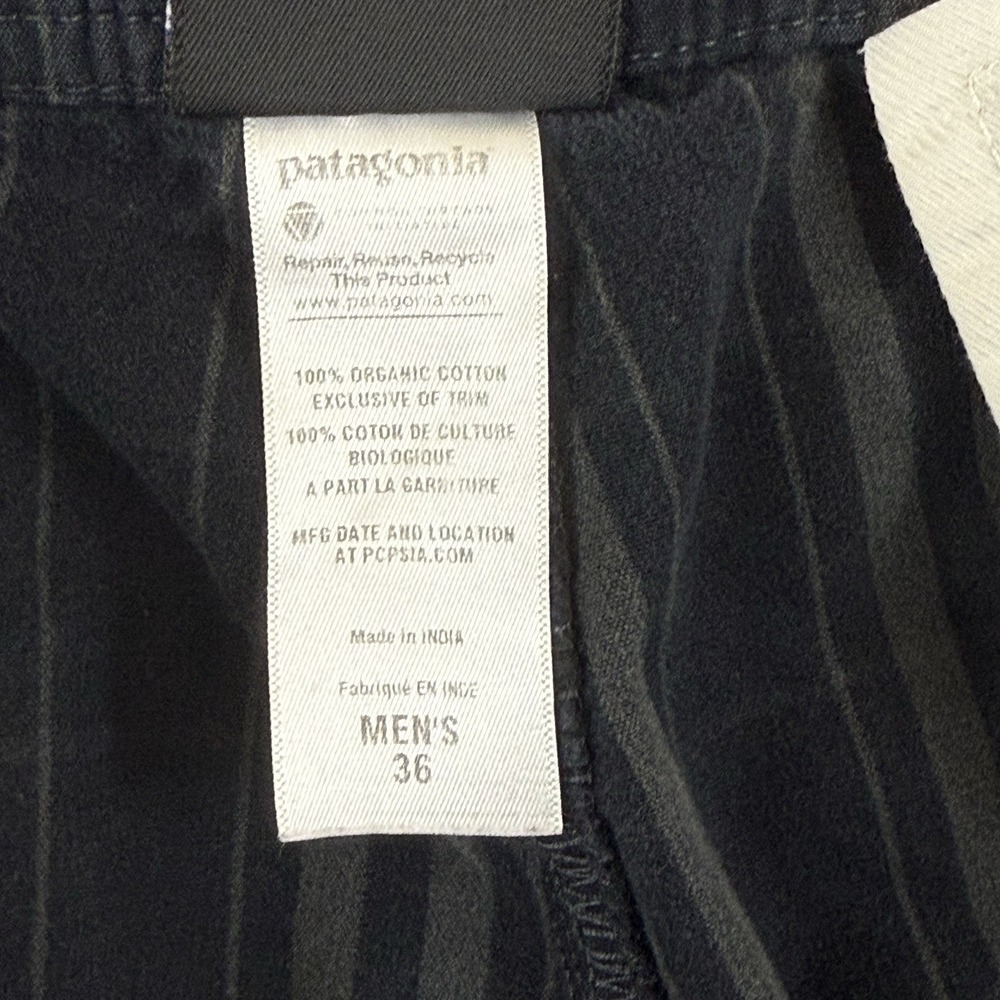 Patagonia Organic Cotton Shorts Men's 36 Black Striped Cargo Pockets - Picture 7 of 8